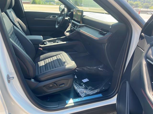 new 2025 Ford Explorer car, priced at $53,670