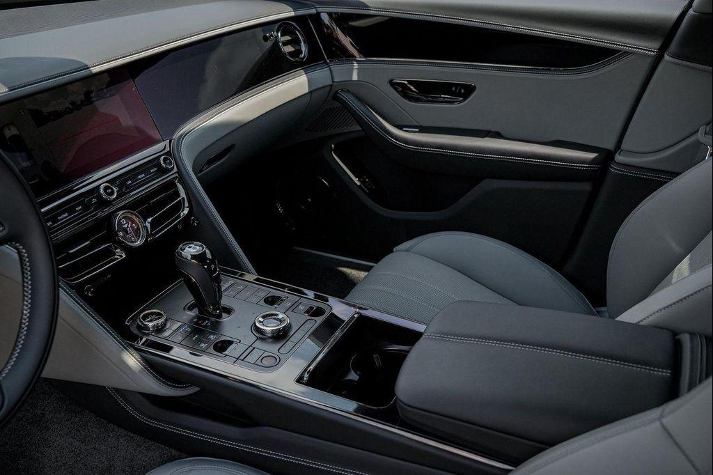 new 2025 Bentley Flying Spur car, priced at $346,130