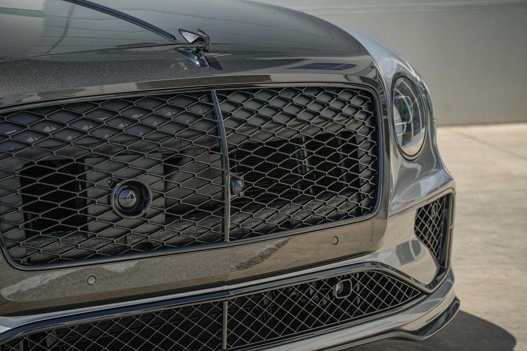new 2025 Bentley Flying Spur car, priced at $370,185
