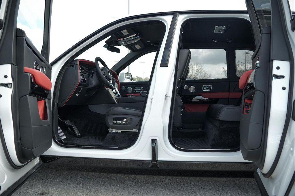 new 2026 Rolls-Royce Cullinan car, priced at $514,550