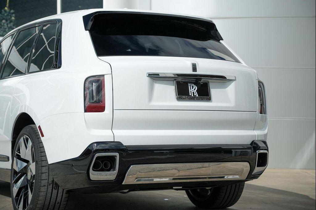 new 2026 Rolls-Royce Cullinan car, priced at $514,550
