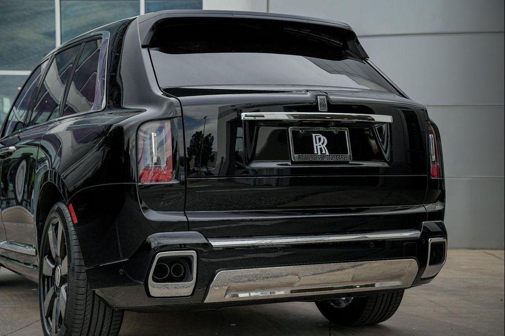 new 2026 Rolls-Royce Cullinan car, priced at $532,050
