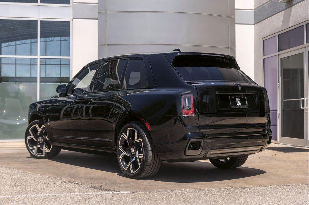 new 2026 Rolls-Royce Cullinan car, priced at $551,550