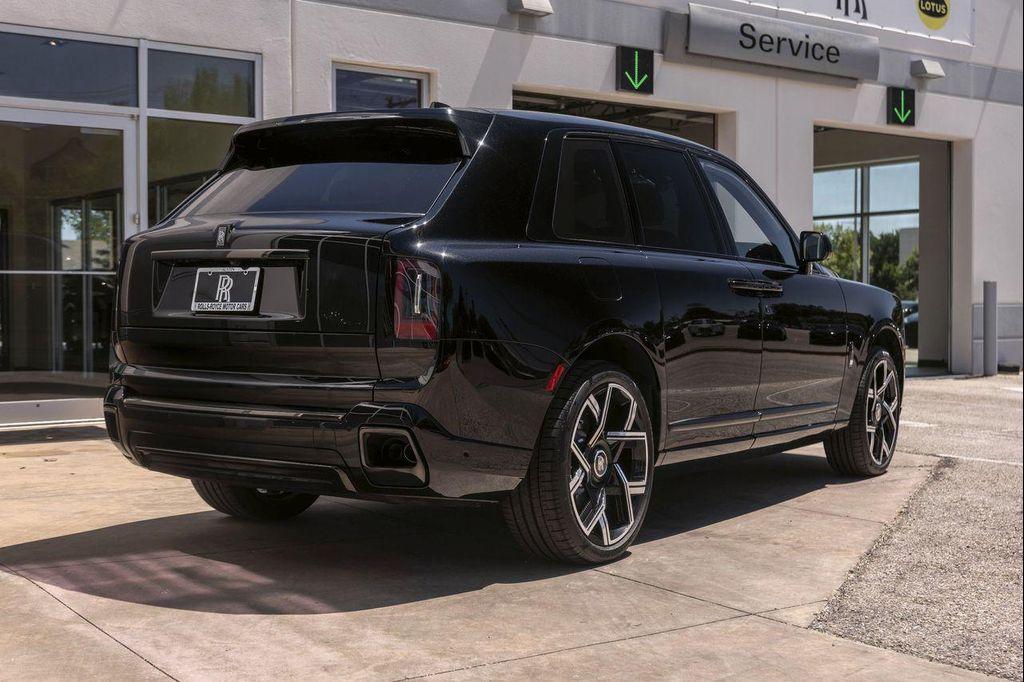 new 2026 Rolls-Royce Cullinan car, priced at $551,550