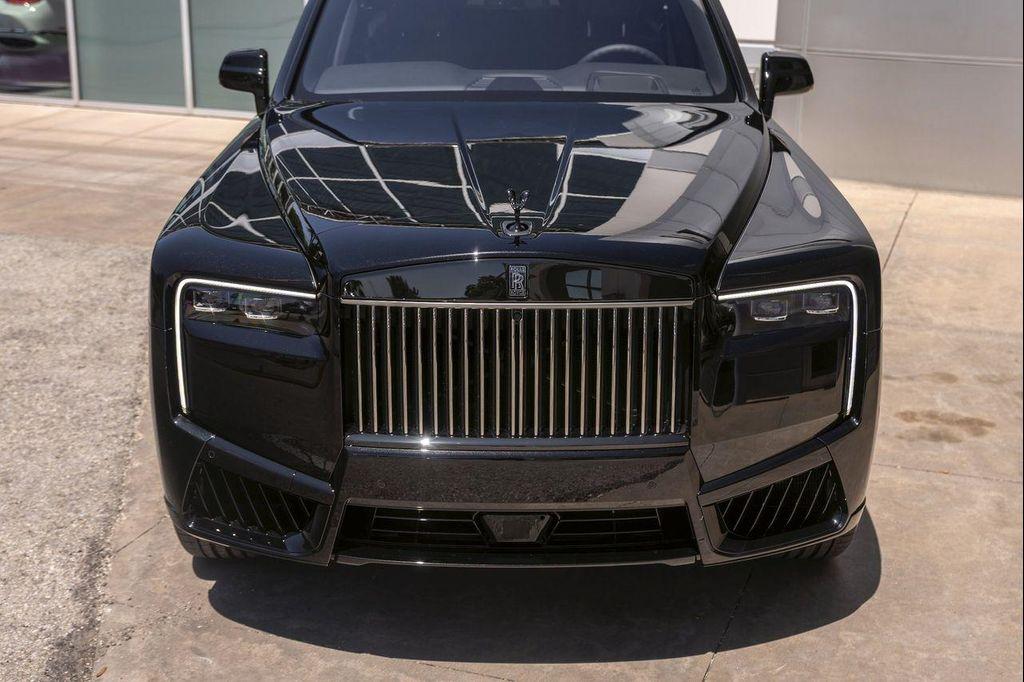 new 2026 Rolls-Royce Cullinan car, priced at $551,550
