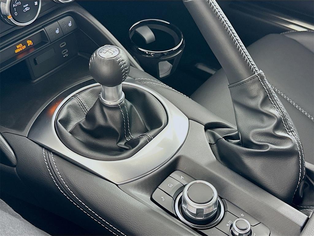 new 2025 Mazda MX-5 Miata RF car, priced at $39,357