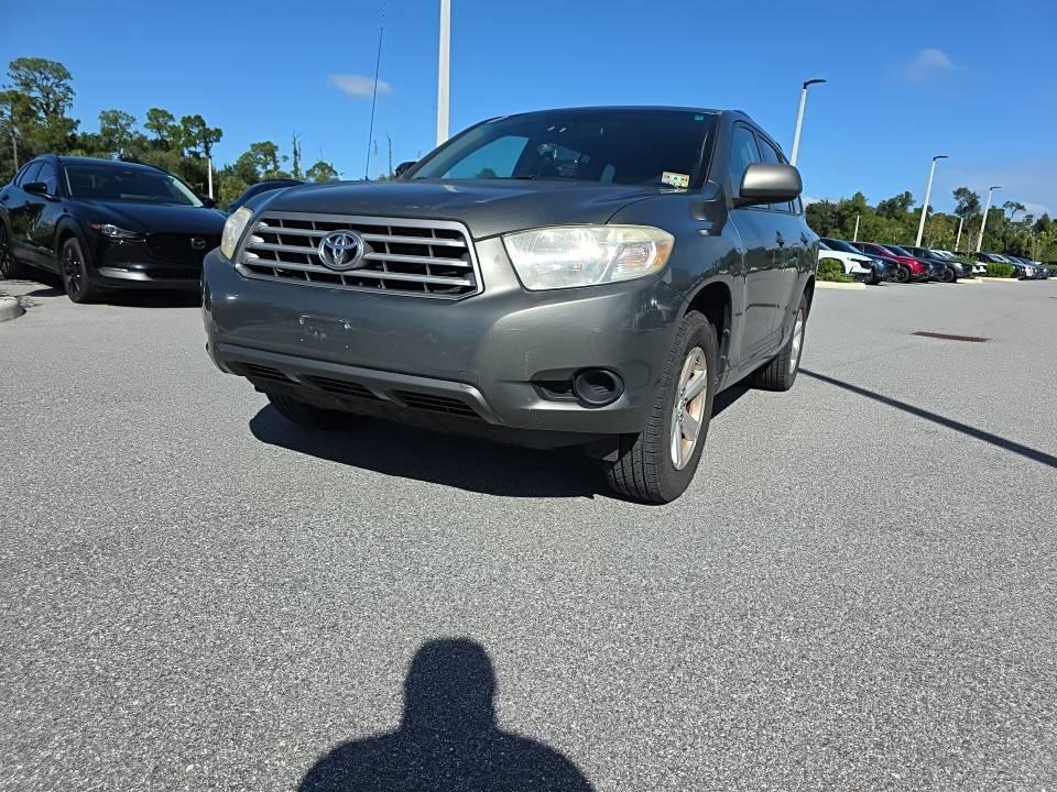 used 2010 Toyota Highlander car, priced at $6,832