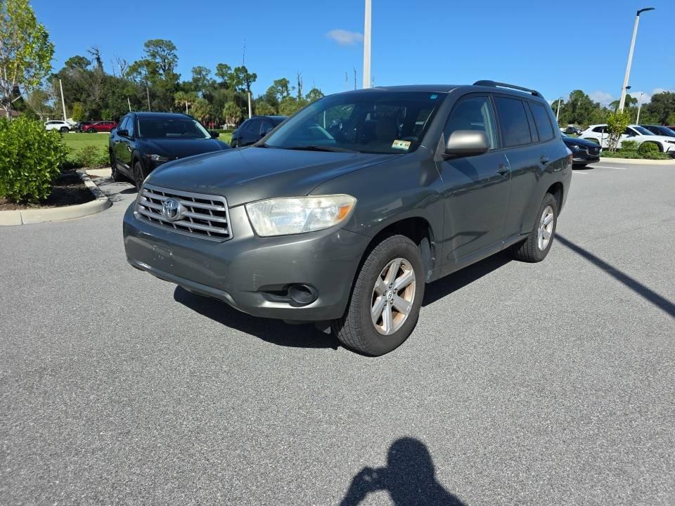 used 2010 Toyota Highlander car, priced at $6,832