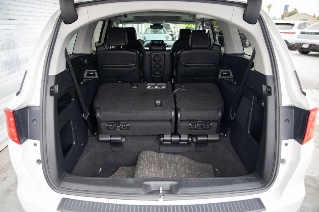 used 2024 Honda Odyssey car, priced at $34,288
