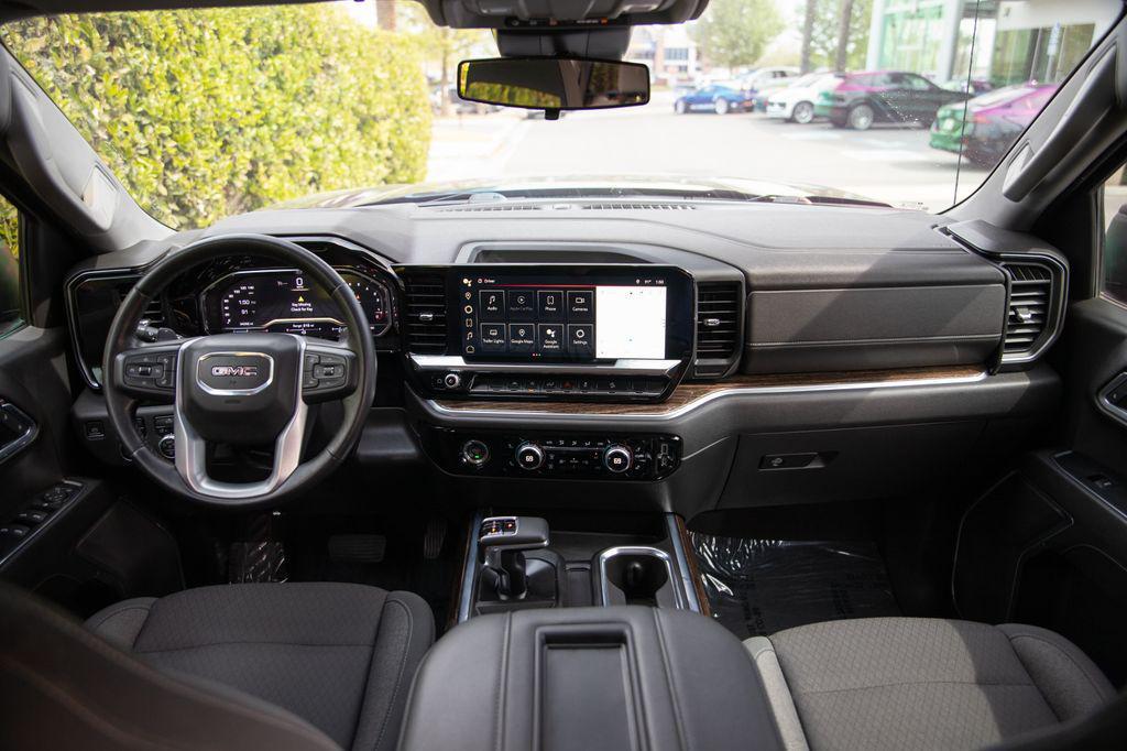 used 2022 GMC Sierra 1500 car, priced at $43,782