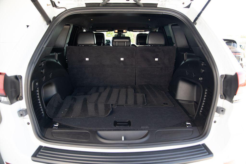 used 2022 Jeep Grand Cherokee car, priced at $27,899