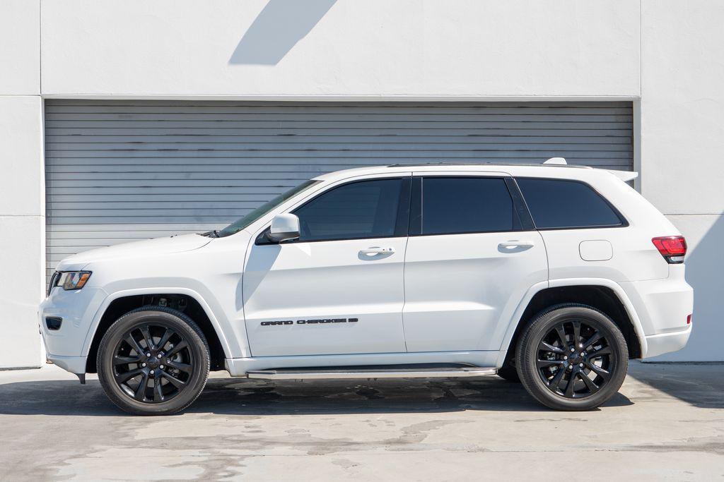 used 2022 Jeep Grand Cherokee car, priced at $27,899