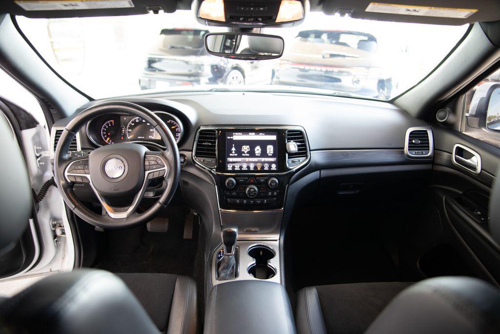 used 2022 Jeep Grand Cherokee car, priced at $27,899