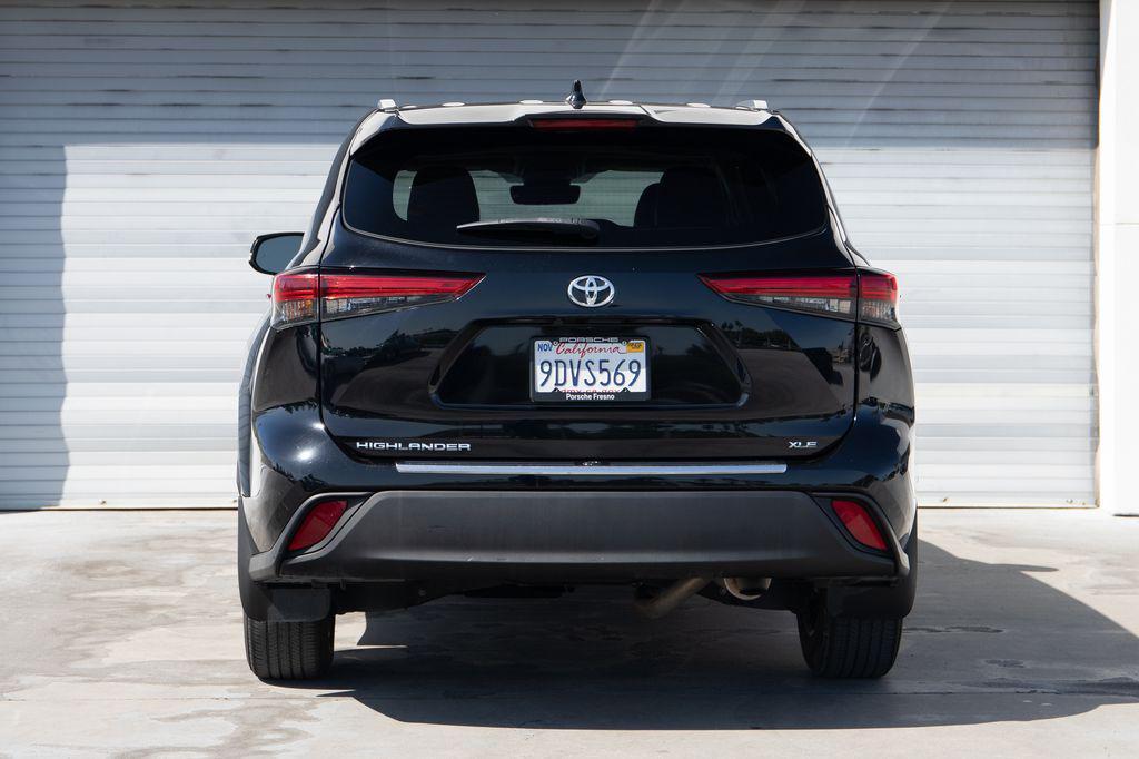 used 2023 Toyota Highlander car, priced at $34,989
