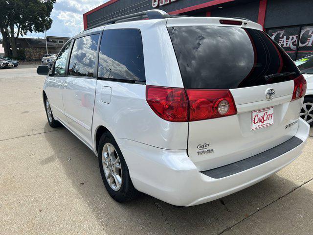 2006 Arctic Frost Pearl Toyota Sienna