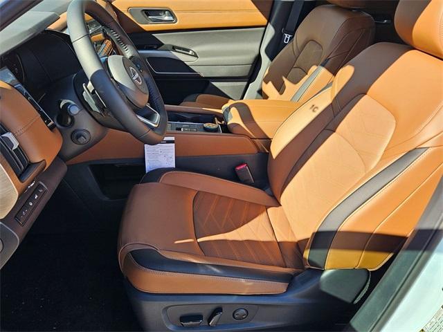 new 2025 Nissan Pathfinder car, priced at $45,639
