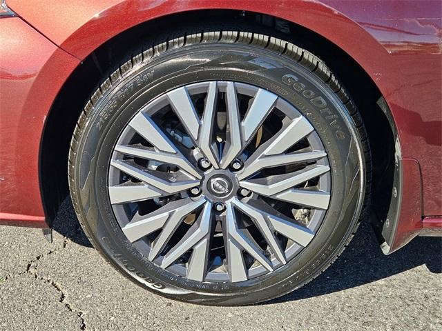 used 2023 Nissan Altima car, priced at $18,587
