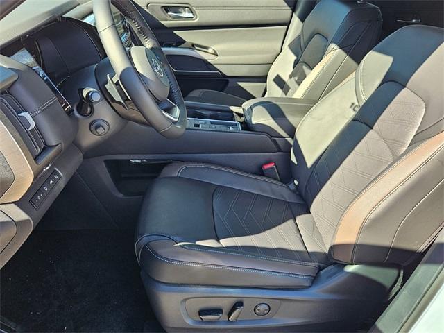 new 2025 Nissan Pathfinder car, priced at $43,584