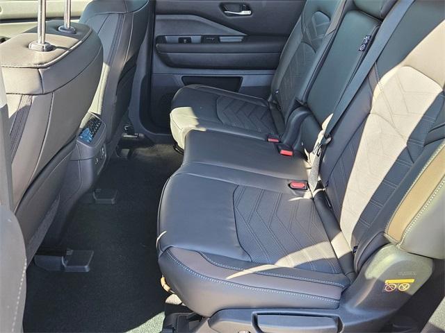 new 2025 Nissan Pathfinder car, priced at $43,584