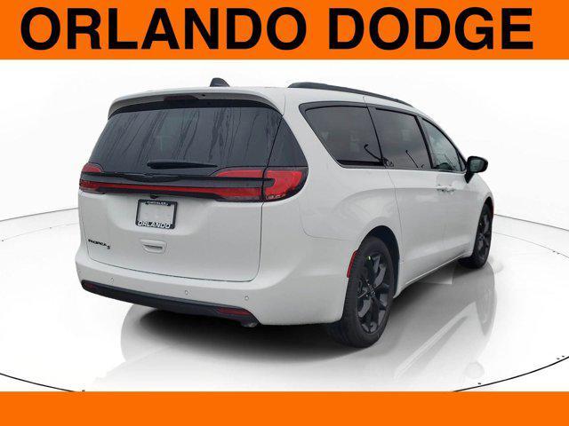 new 2026 Chrysler Pacifica car, priced at $39,717