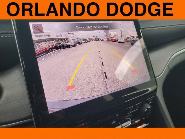 new 2025 Jeep Grand Cherokee car, priced at $45,999