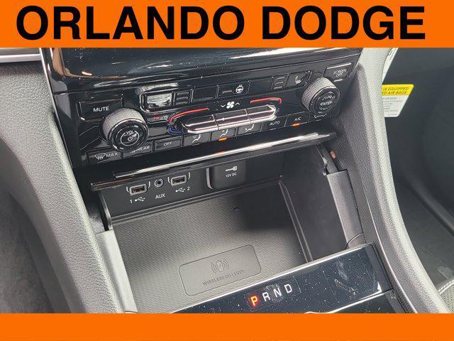 new 2025 Jeep Grand Cherokee car, priced at $38,159