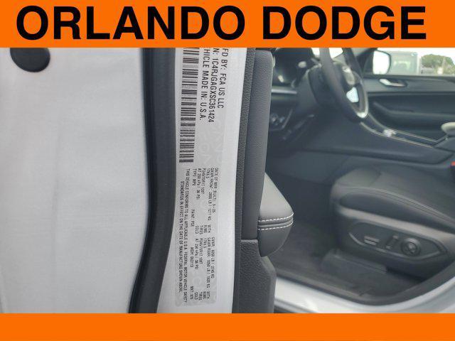 new 2025 Jeep Grand Cherokee car, priced at $32,501