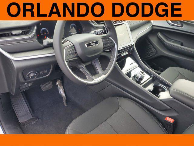 new 2025 Jeep Grand Cherokee car, priced at $32,501