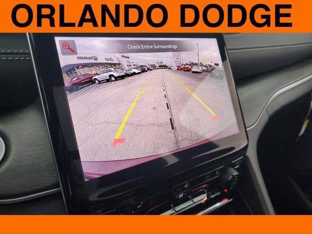 new 2025 Jeep Grand Cherokee car, priced at $49,161