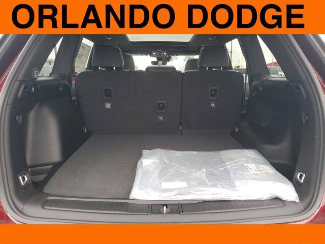 new 2025 Jeep Grand Cherokee car, priced at $49,161