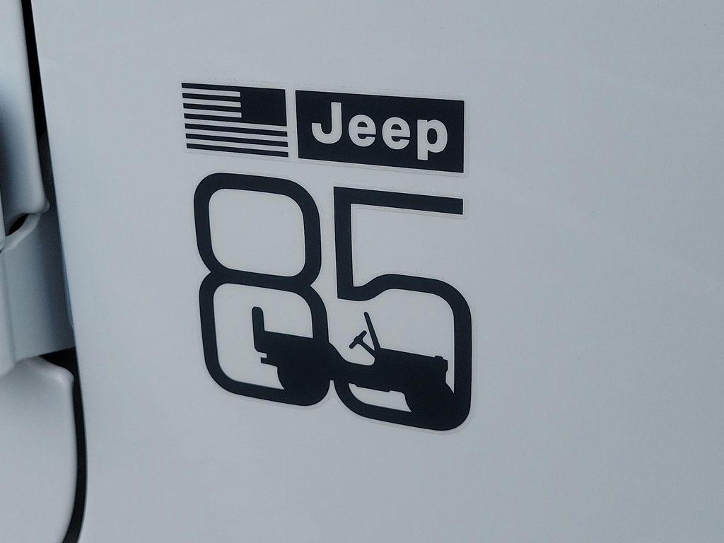 new 2026 Jeep Gladiator car, priced at $45,961