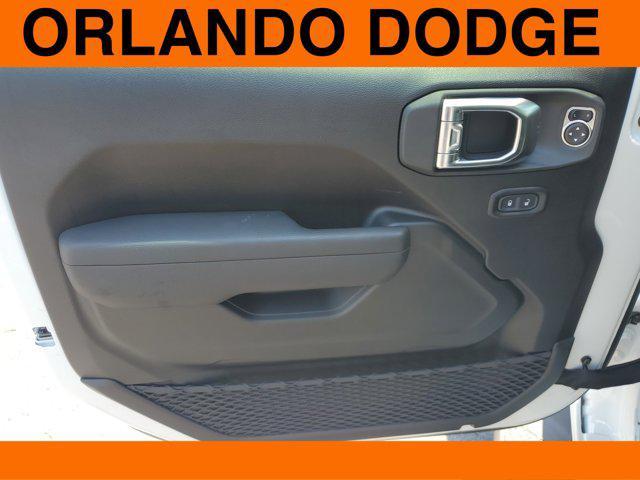 new 2025 Jeep Gladiator car, priced at $44,655