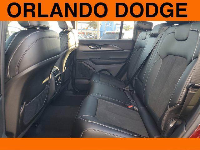 new 2025 Jeep Grand Cherokee car, priced at $38,704