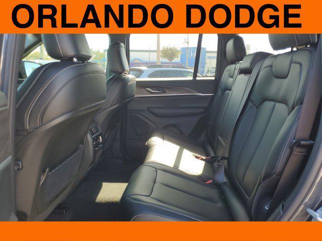 new 2025 Jeep Grand Cherokee car, priced at $43,549