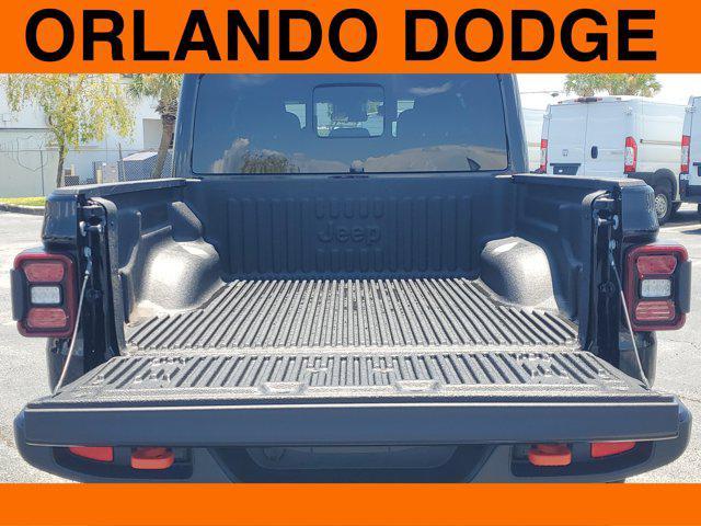 new 2025 Jeep Gladiator car, priced at $47,117