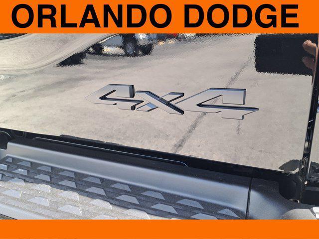 Diamond Black Crystal Pearlcoat 2026 RAM 3500 Laramie Crew Cab 4x4 6'4' Box