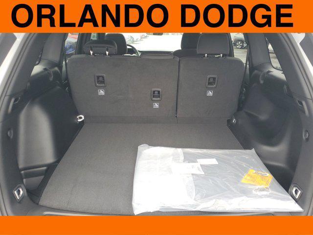 new 2025 Jeep Grand Cherokee car, priced at $35,173