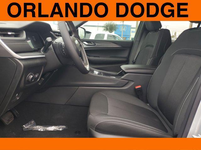 new 2025 Jeep Grand Cherokee car, priced at $35,173