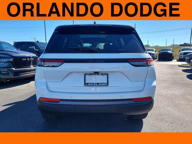 new 2026 Jeep Grand Cherokee car, priced at $43,375