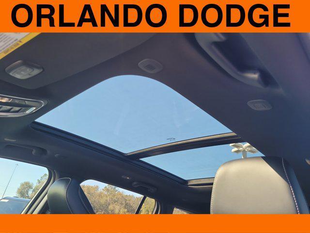 new 2026 Jeep Grand Cherokee car, priced at $43,375