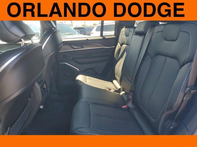 new 2025 Jeep Grand Cherokee car, priced at $57,173