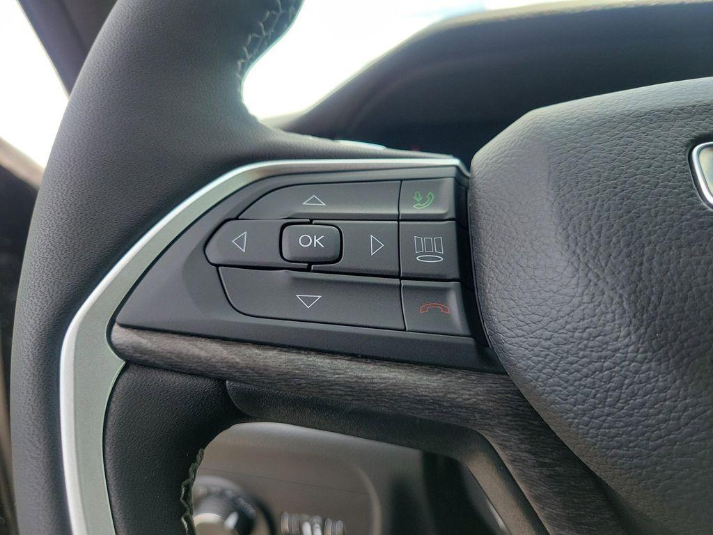 new 2026 Jeep Grand Cherokee car, priced at $45,498