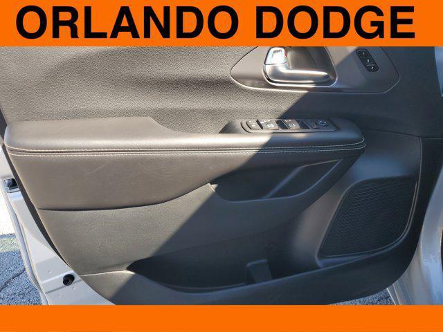 new 2026 Chrysler Pacifica car, priced at $39,977