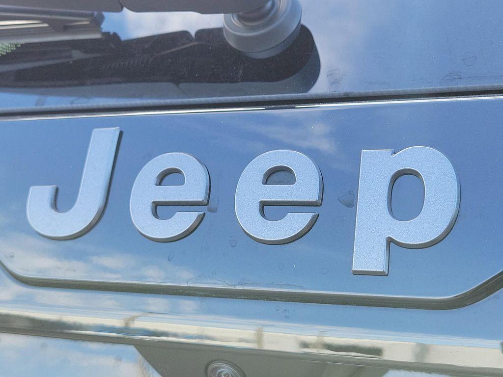 new 2026 Jeep Cherokee car, priced at $37,041