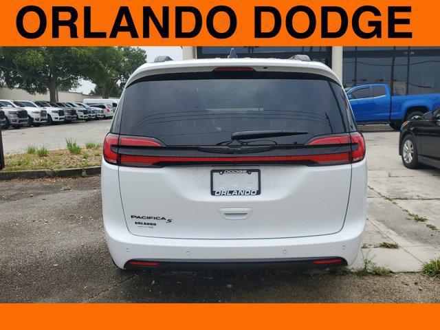 new 2024 Chrysler Pacifica car, priced at $52,705