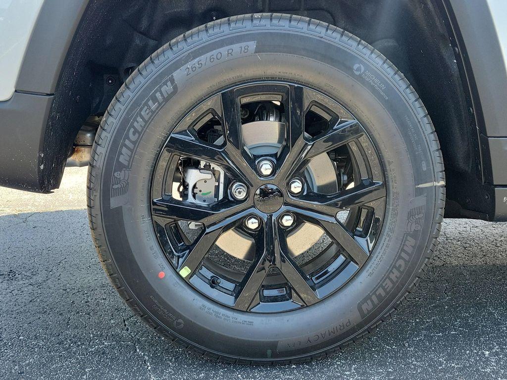 new 2026 Jeep Grand Cherokee car, priced at $45,498