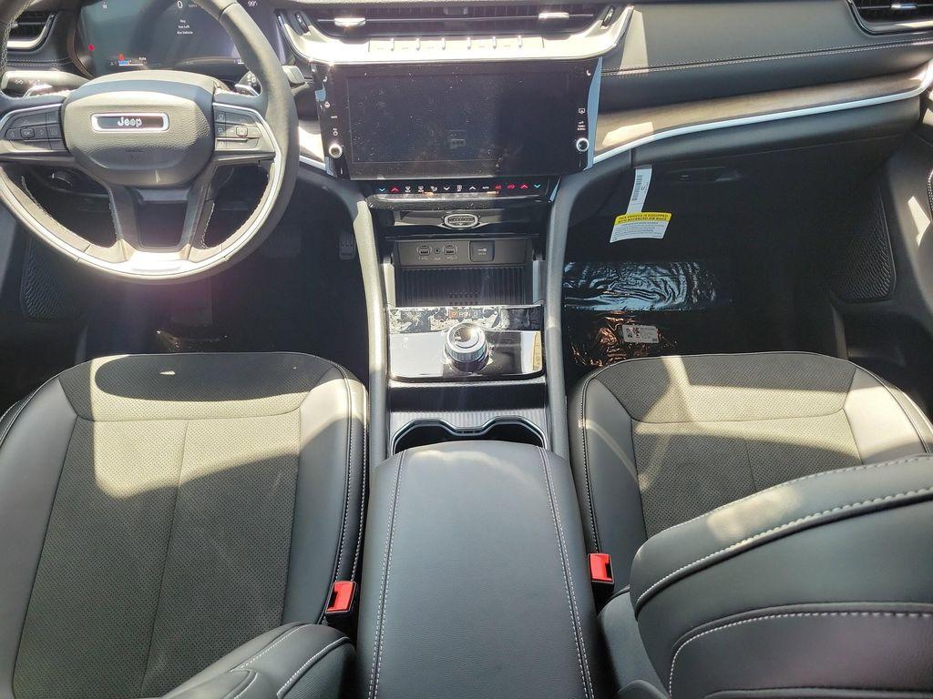 new 2026 Jeep Grand Cherokee car, priced at $45,498