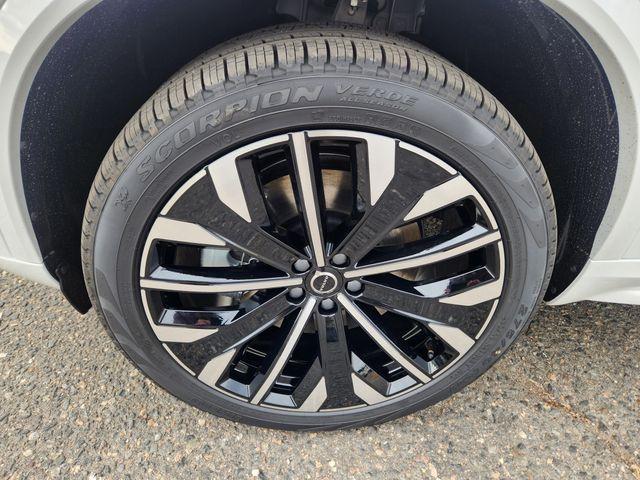 new 2026 Volvo XC90 Plug-In Hybrid car