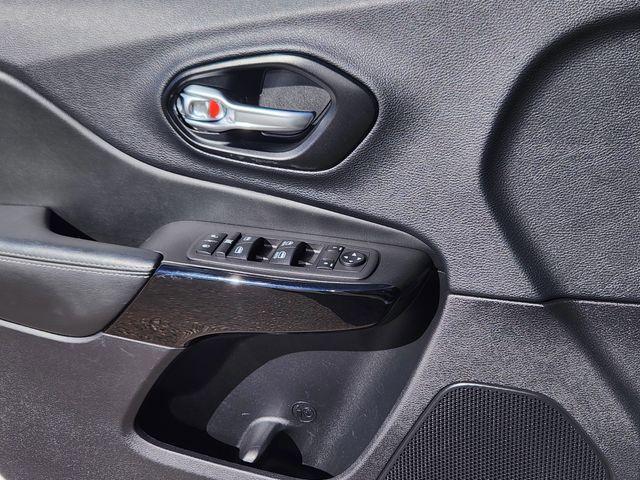 used 2023 Jeep Cherokee car, priced at $21,211