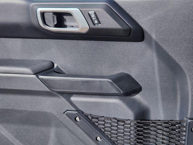 new 2025 Ford Bronco car, priced at $48,924